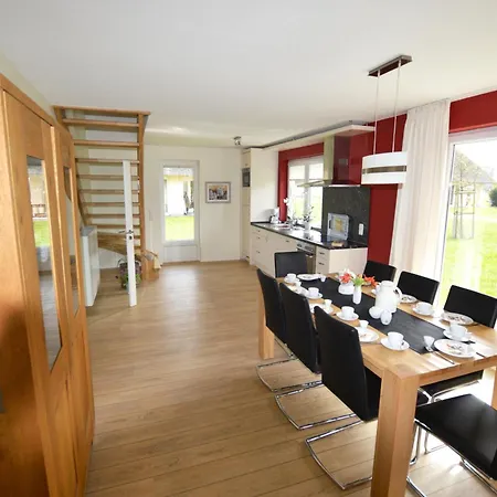 Reetdachhaus 3, Inkl 2 Parkplaetze Fehmarn