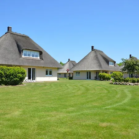 Reetdachhaus 3, Inkl 2 Parkplaetze * Fehmarn