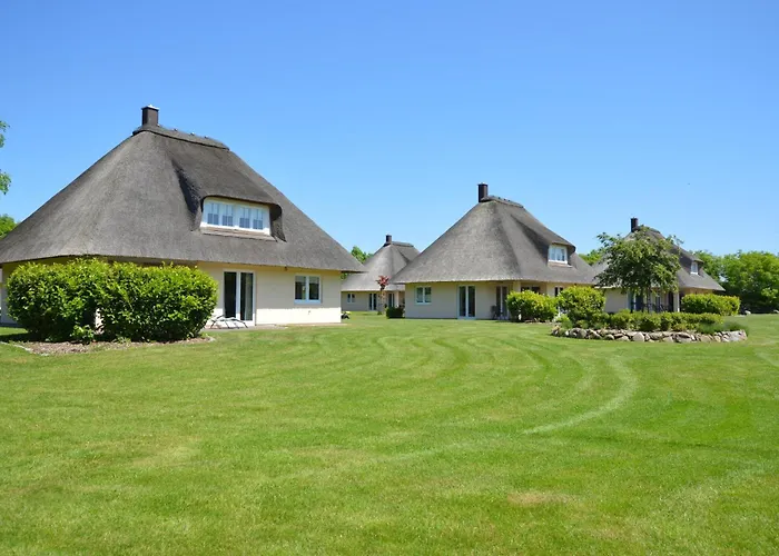 Reetdachhaus 3, Inkl 2 Parkplaetze * Fehmarn